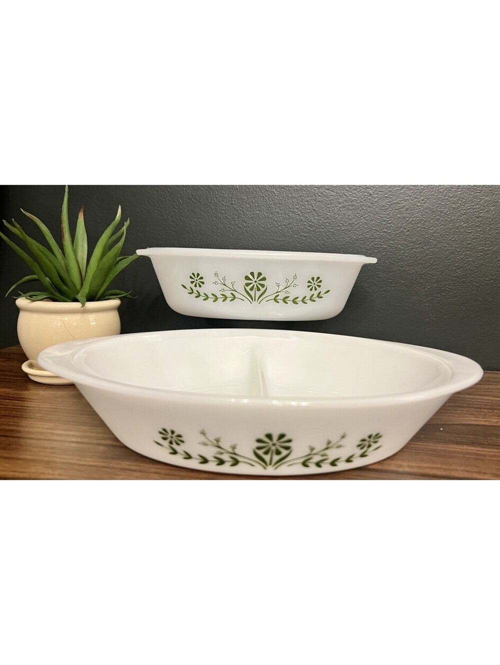 Vintage Glasbake J2352 Green Daisy Pattern Divided Casserole And J235 1Q Dish